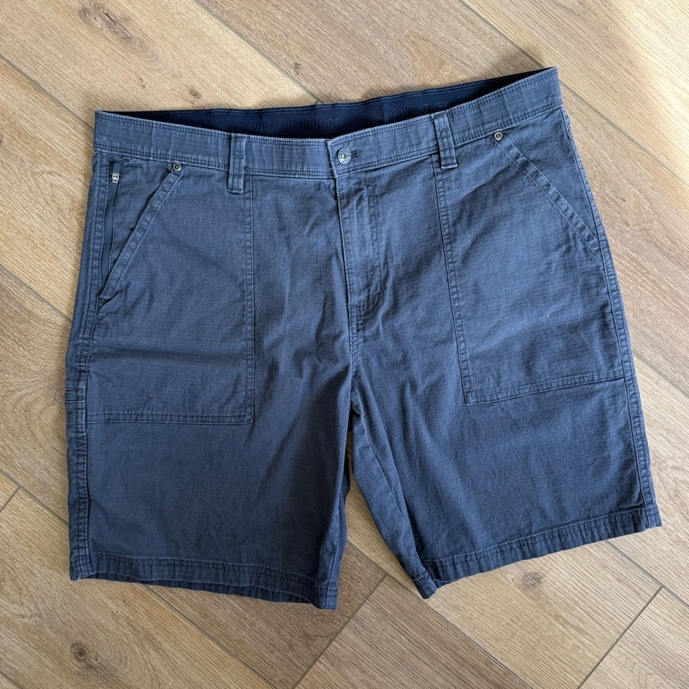 Weatherproof Men's Gray Flat Front Shorts